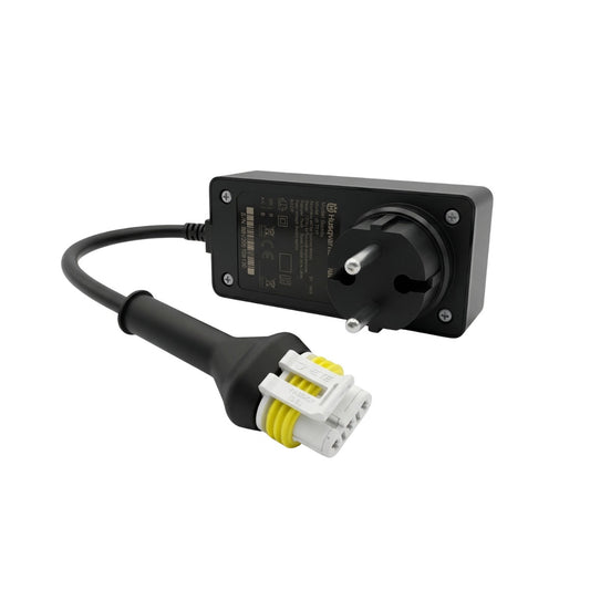 Netzteil mit EU-Stecker und rundem Anschluss, schwarzes Kabel