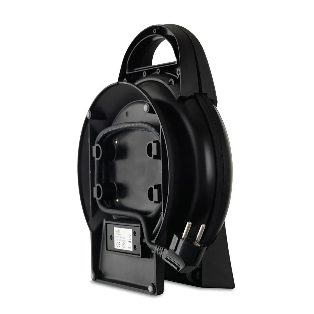 Waffeleisen von unten mit Stecker und Typenschild
