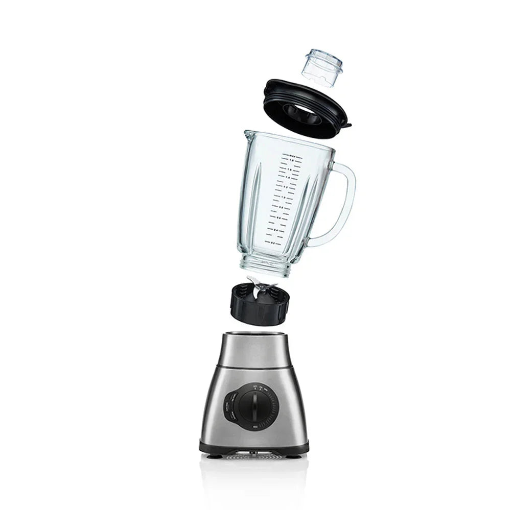 Standmixer mit leerem Glaskrug, Deckel und Edelstahlbasis